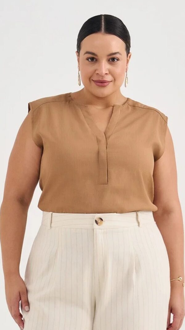 Blusa com Decote V Estela - Image 2