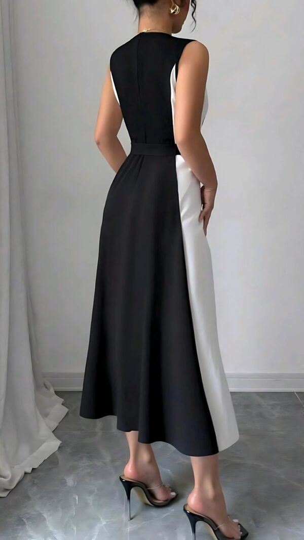 Vestido sem Mangas com Decote V - Image 3