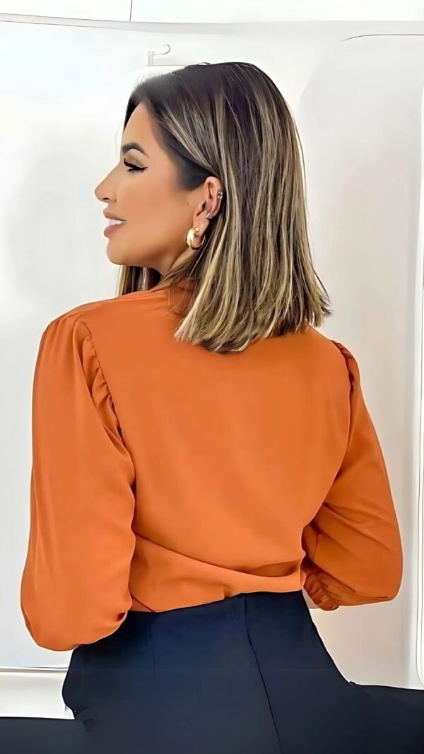 Blusa com Abertura no Decote - Image 3